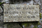 93 Ci accompagna questo bel messaggio ...